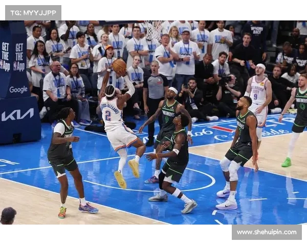 NBA半场快攻战术解析:快速反击与防守转换的完美结合 NBA半场快攻战术解析:快速反击与防守转换的完美结合